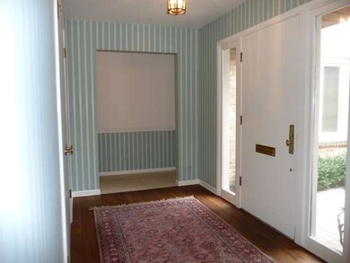 2060 Plymouth Ln unit 6, Northbrook, IL 60062 - photo 2