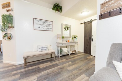 1061 11th Ave, Kingsburg, CA 93631 - photo 5