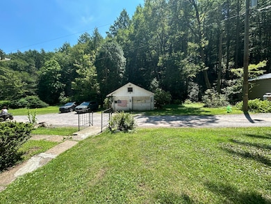 70 Indian Run Rd, Weatherly, PA 18255 - photo 2