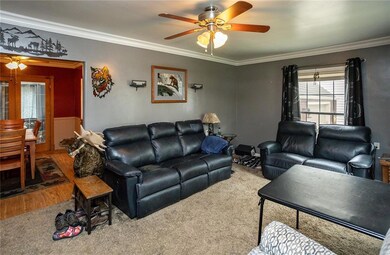 1329 48th St, Des Moines, IA 50311 - photo 6