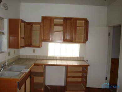 3413 Upton Ave, Toledo, OH 43613 - photo 5