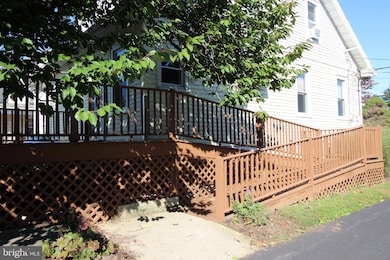 980 W Main St, New Holland, PA 17557 - photo 2