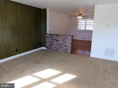 1104 Halstead Rd, Parkville, MD 21234 - photo 5