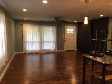 LIVING ROOM VACANT