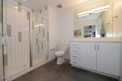 Large Bathroom V1