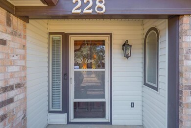 228 Carolyn Dr, Hurst, TX 76054 - photo 2