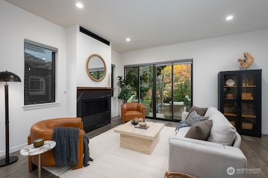 4815 Evanston Ave N unit B, Seattle, WA 98103 - photo 6