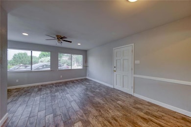 5801 Thunderbird St unit B20, Leander, TX 78645 - photo 5