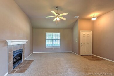 unlisted-address, Broken Arrow, OK 74014 - photo 6