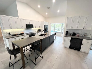 1732 SW 103rd Ln, Davie, FL 33324 - photo 6