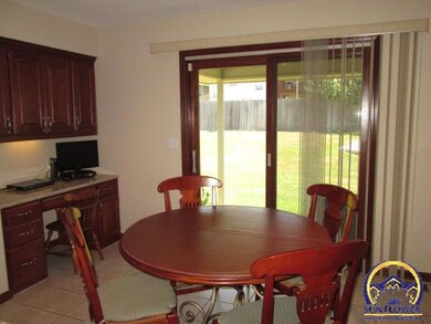 3701 SW Woodglen St, Topeka, KS 66610 - photo 7