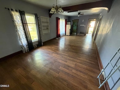 421 W Main St, Beulah, ND 58523 - photo 4