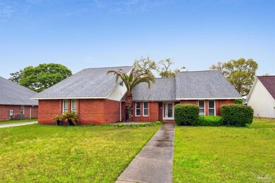 2704 Silhouette Dr, Cantonment, FL 32533 - photo 4