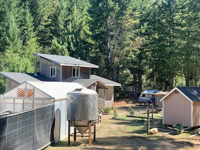 1010 Windy Ridge Ln, Garberville, CA 95542 - photo 4