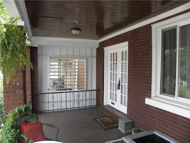 Patio/Deck. Gorgeous 20x8 Covered Front Porch