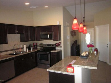 Kitchen photo 3