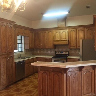 601 El Jardin, Weslaco, TX 78596 - photo 4