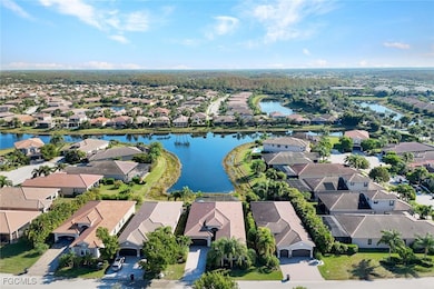 11725 Stonecreek Cir, Fort Myers, FL 33913 - photo 3