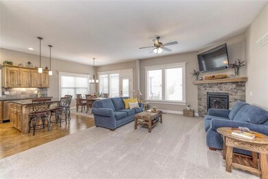 724 S Washington St, Raymore, MO 64083 - photo 5