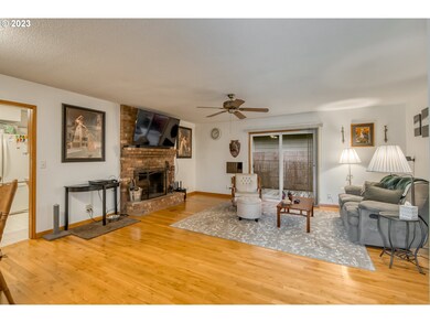 1321 Douglas St, Forest Grove, OR 97116 - photo 4