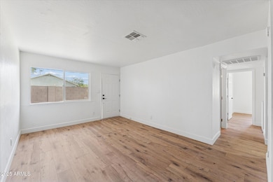 07-004-living-room