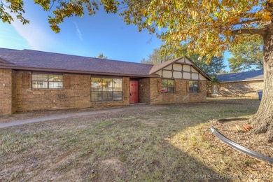 405 Mockingbird Ln, Wagoner, OK 74467 - photo 2