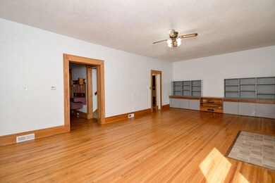 2300 E 29th St, Des Moines, IA 50317 - photo 7