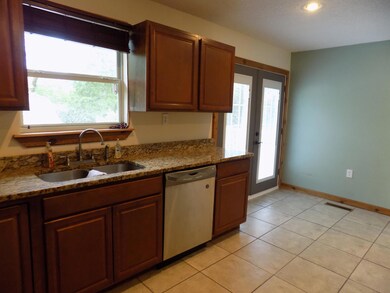 628 Corbley Rd, Rossville, GA 30741 - photo 5