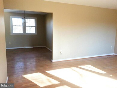 7900 Carol Ct, Clinton, MD 20735 - photo 4