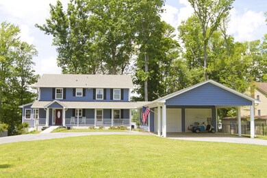 Beautiful Waterfront Property!