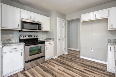 856 Mande Ct-Shalimar-3