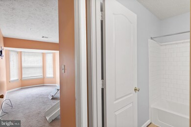 8961 Town Center Cir unit 310, Upper Marlboro, MD 20774 - photo 4