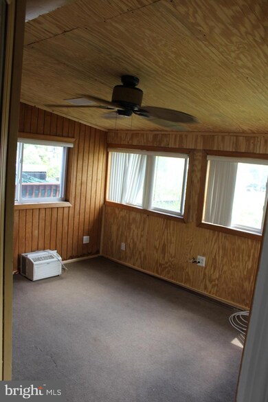 5411 Highridge St, Halethorpe, MD 21227 - photo 2