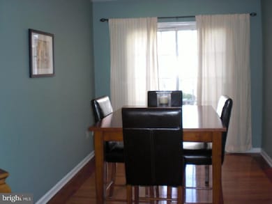 112 Arden Ct, Harleysville, PA 19438 - photo 4