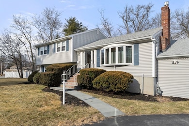 22 Dacia Dr, South Weymouth, MA 02190 - photo 3