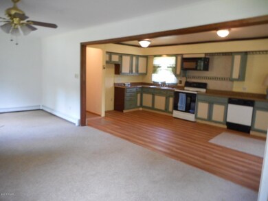 127 Decker Ln, Matamoras, PA 18336 - photo 3