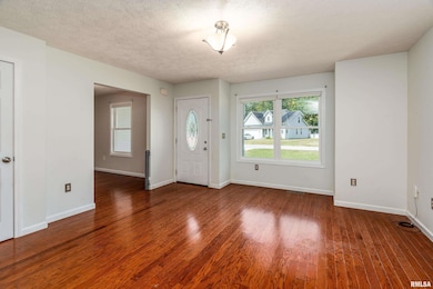 2109 W Meadow Ln, Carbondale, IL 62901 - photo 6