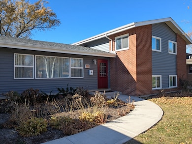 6 S Waterman Ave, Arlington Heights, IL 60004 - photo 2