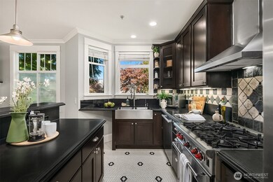 1206 E Republican St, Seattle, WA 98102 - photo 6