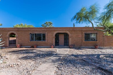 8150 E Rockgate Rd (5)