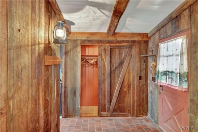 Side Entrance Foyer room
