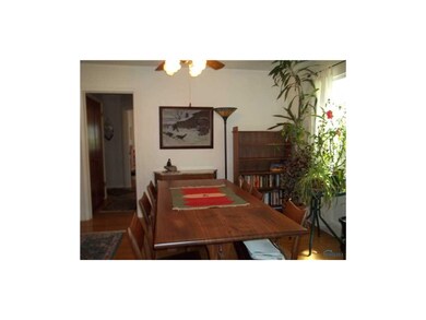 Dining Room. Lower