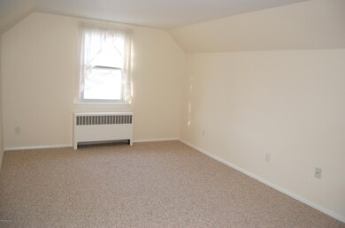 6-Bedroom2.JPG