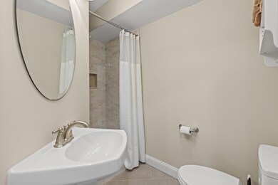 180 e grand ave 3 oob-005
