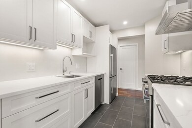 97 Anderer Ln unit 207, West Roxbury, MA 02132 - photo 2