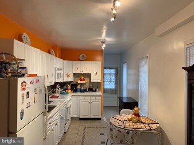 1145 Perry St, Reading, PA 19604 - photo 2