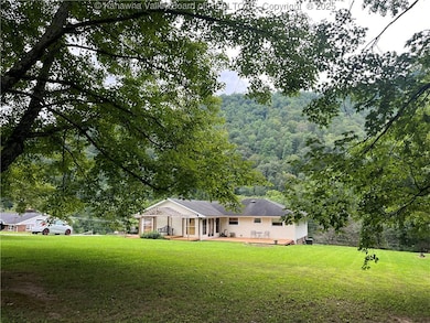 80 Flint Ln, Racine, WV 25165 - photo 2