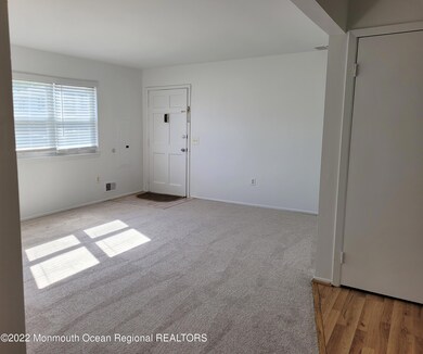 4B CALIFORNIA LIVING ROOM