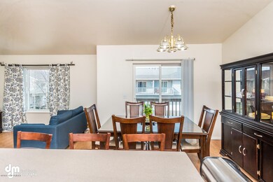 5231 Sleepy Meadow Place-large-005-3-Din