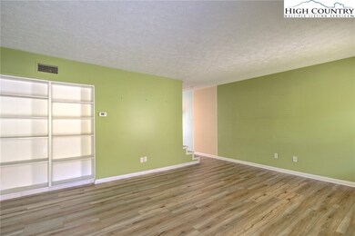 165 Meadow Ridge Rd unit 5, Boone, NC 28607 - photo 5